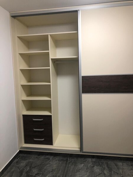 Drumul Taberei vis a vis Auchan bloc BRD