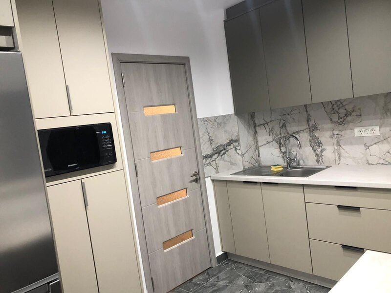 Drumul Taberei vis a vis Auchan bloc BRD