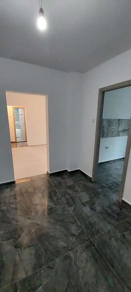 Drumul Taberei vis a vis Auchan bloc BRD